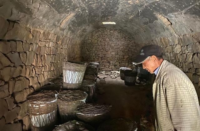  【家里】个个都是好果子，全部堆在家里没销路，果农：工钱都还