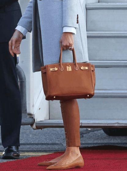 特朗普与第一夫人:梅拉尼娅穿平底鞋也挡不住超模气场，惊艳四座