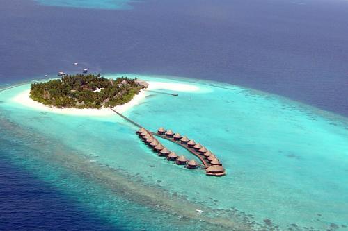 亚洲一奢侈岛国，面积很小不到10万平方公里，消费却超出很多国家