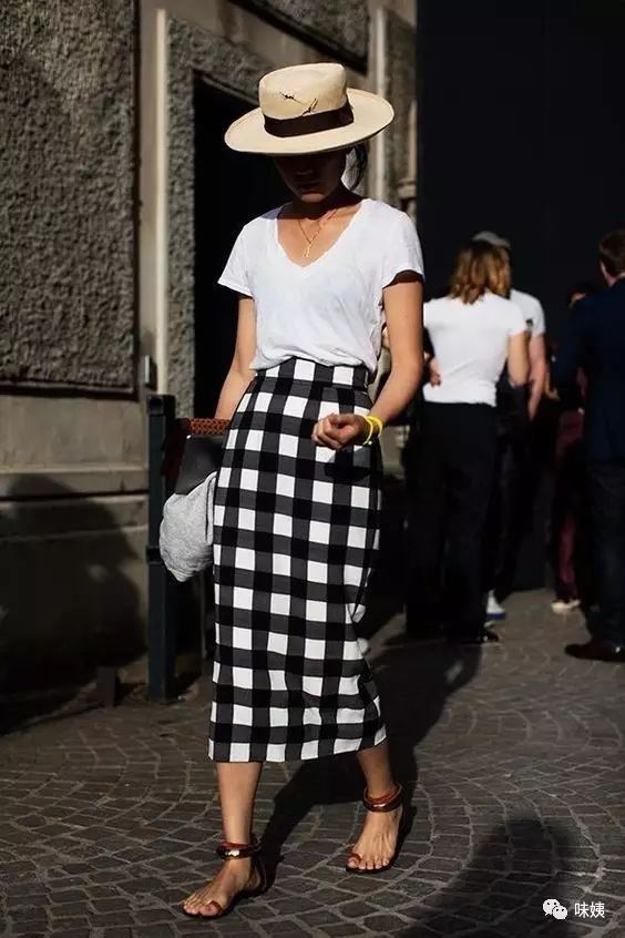 今夏最吸睛的30种半裙搭配，太美了!