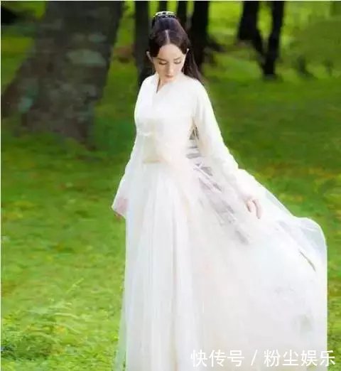 古装剧白色华服PK，一个比一个仙，网友直呼最后一个惊艳！