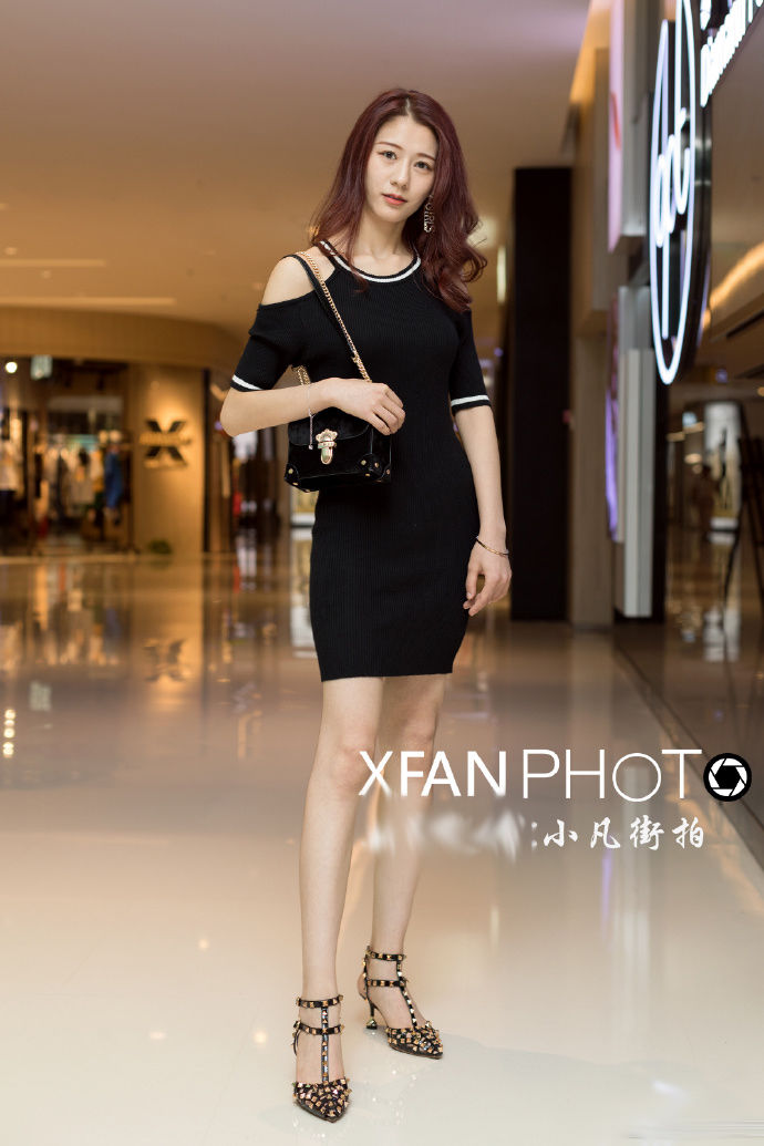 虽然是看脸的时代，但是时尚潮流的穿搭少不了!