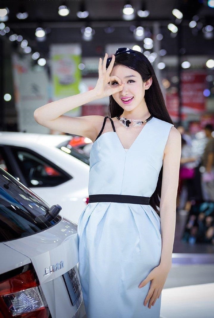  [美女]时尚穿搭第九十七期，车模美女的气质穿搭美照
