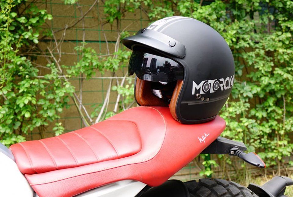 磨砂复古头盔ECE认证，带内置镜片+帽檐，238限量抢购，还有大礼