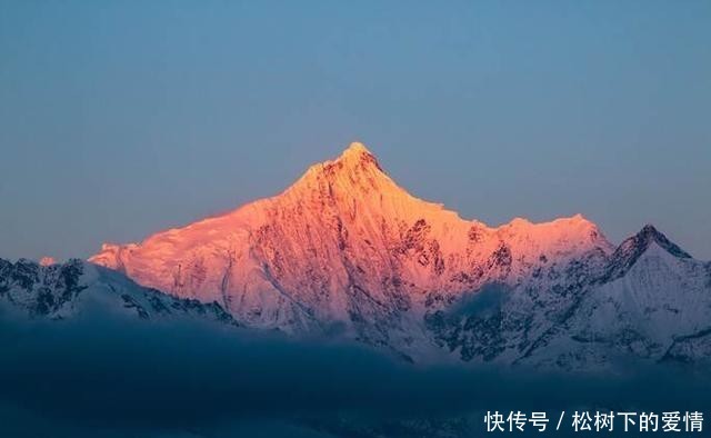 国内一座不可攀登的神山,虽然海拔不是最高,但至今无人攀登成功