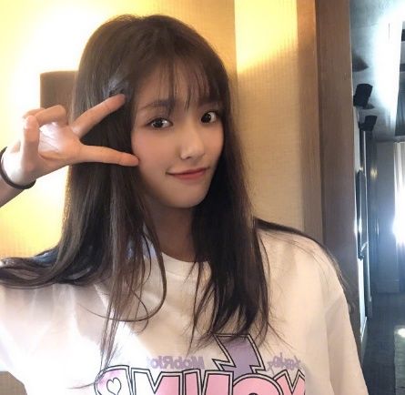 林允行李箱中携带安全套?本人辟谣否认，网友:不带才不正常吧