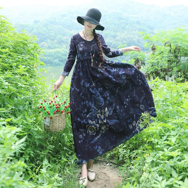 若你过了45岁，推荐你穿这，洋气小衫+黑裤子，时髦显嫩还显白