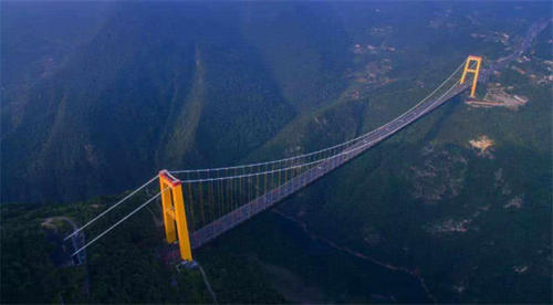 全球最大悬索桥，可承载一台横空母舰，由我国工程师独立完成！