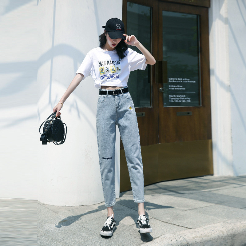 代表|牛仔裤不代表低调, 小雏菊牛仔裤也能让你穿出时尚个性的美