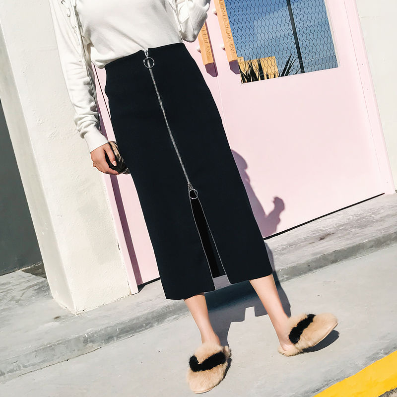 不是我吹，老婆虽然30了，打扮却像个大姑娘，不信你就来瞧瞧