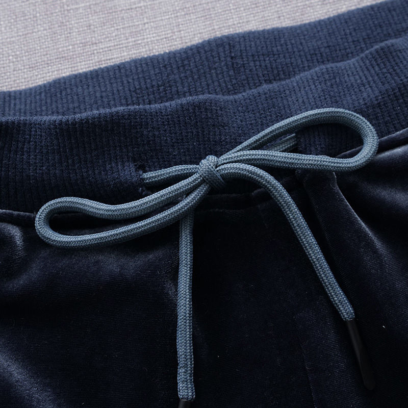 “跑断腿”都难买的新款“牛仔秋装”，个性十足，显瘦减龄特抢眼