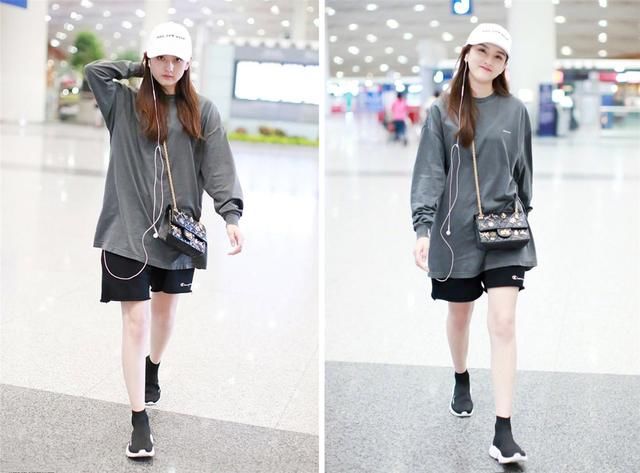 当夏日遇上时装周复古风，“爸爸裤”早已变成爱豆们的出街必备