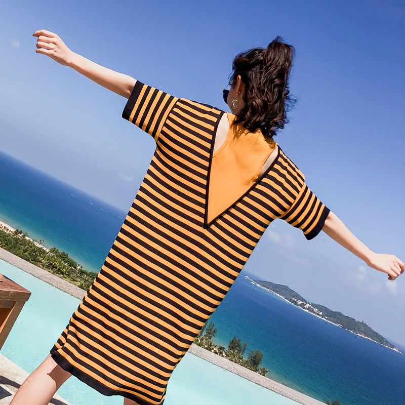 女人“露”点就不正经?看下面女人真大胆，妩媚性感惹人怜