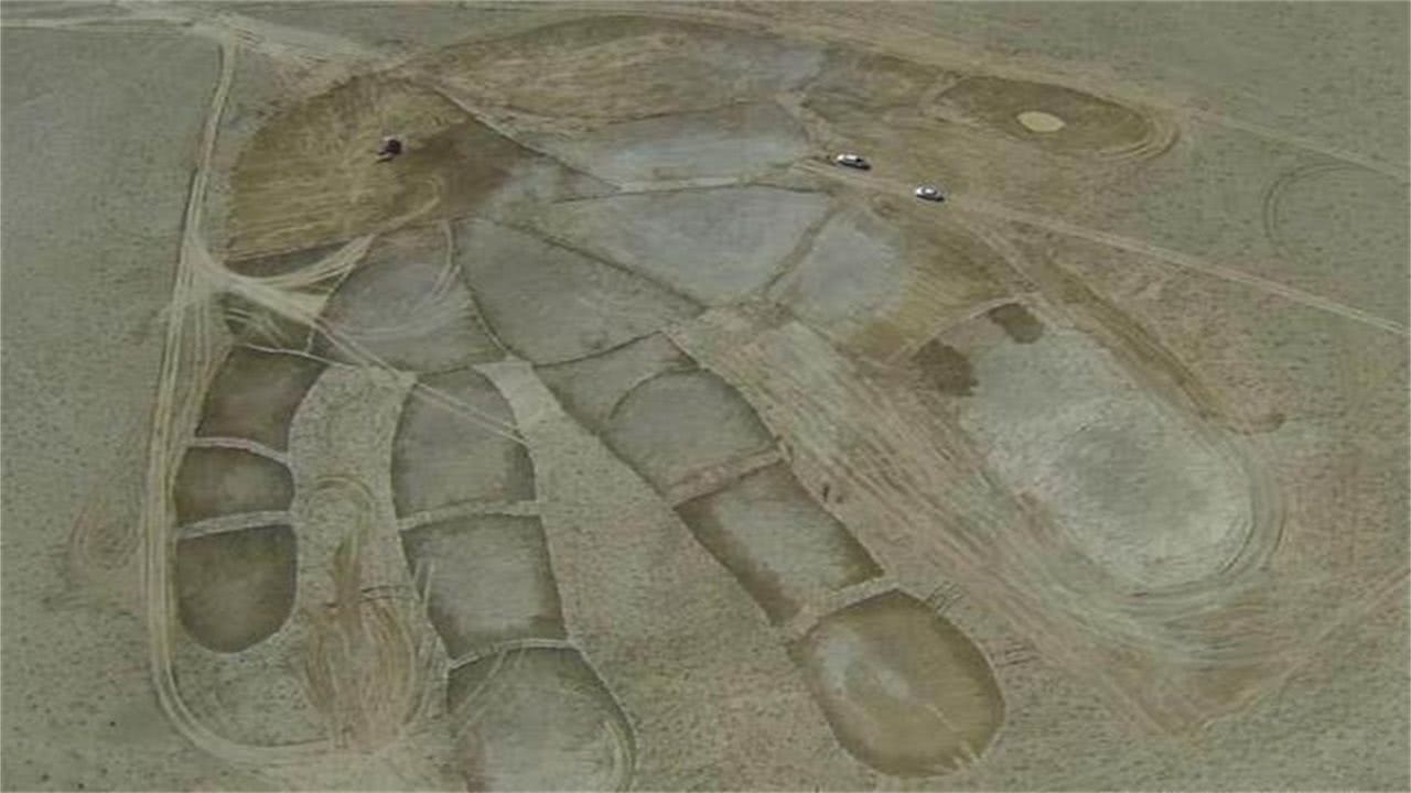 在我国的北方有一个巨型掌印景点，总投资6亿元，你见过吗？