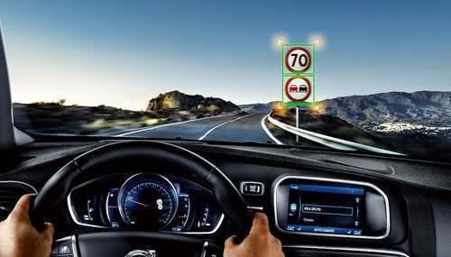  高速■新手必看的4个高速开车技巧，老司机总结，安全第一