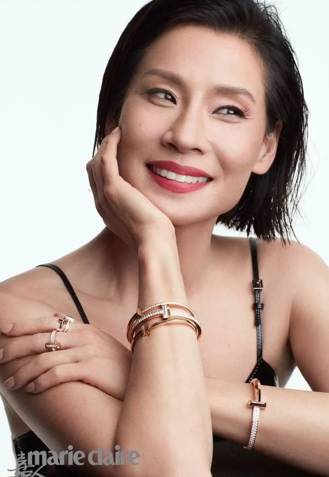  『Lucy』Lucy Liu：寻根随意 | 嘉人封面图