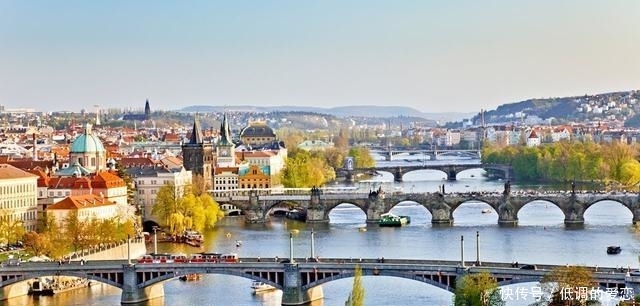 美国两大航空公司, 取消直飞中国的航班, 两个理由道出其中的无奈