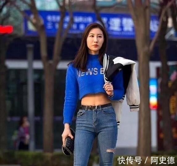 [争奇斗艳]街拍美图，清新脱俗的脚，高跟争奇斗艳谁更美？