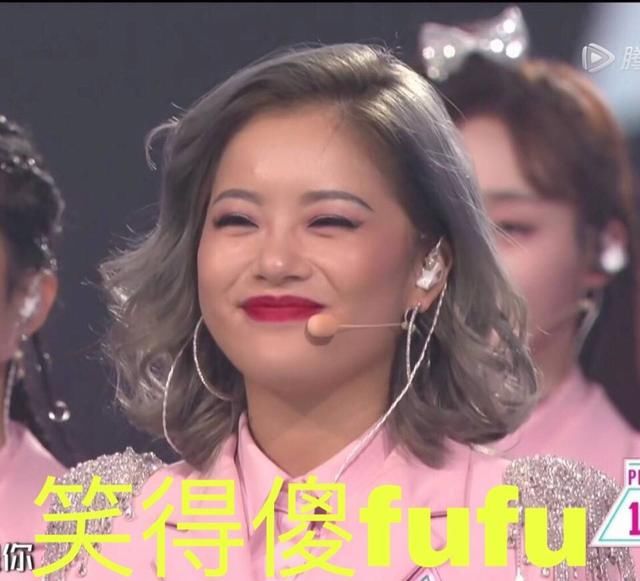 一个月!王菊瘦出马甲线小鸟腿,低胸背心秀傲人上围,让人认不出