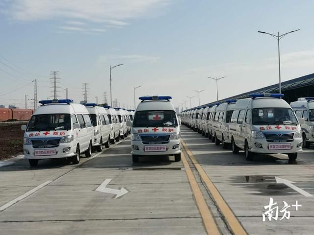  「抵达湖北」全国接力！美的采购140辆负压救护车驰援湖北战“疫