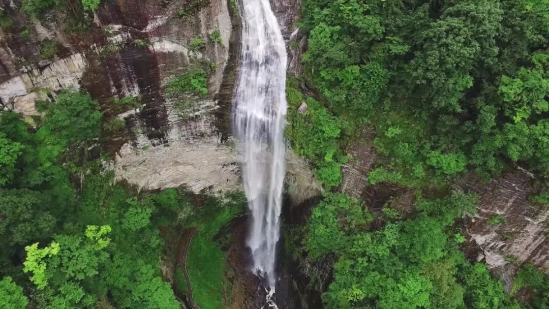 金寨燕子河大峡谷，国内最适合老人游玩的山岳景区