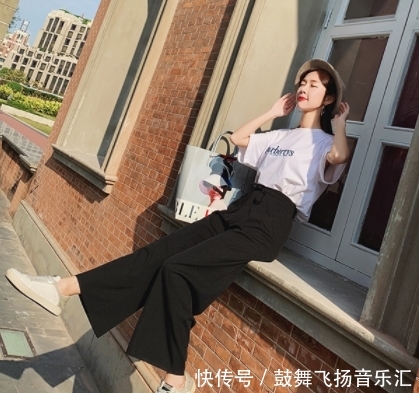  『气质』喜欢阔腿裤的女孩看过来，这样穿搭更凸显气质。