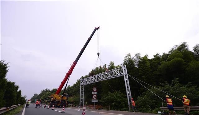 取消省界收费站又进一步，湖北首座ETC门架安装完成