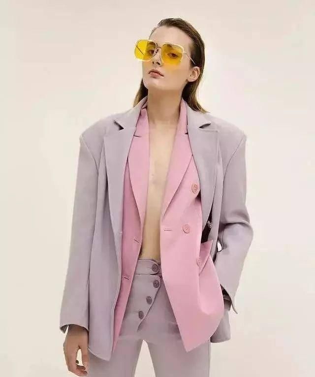  色彩：春夏的流行色彩，照着穿让你一直柔和清爽的美下去