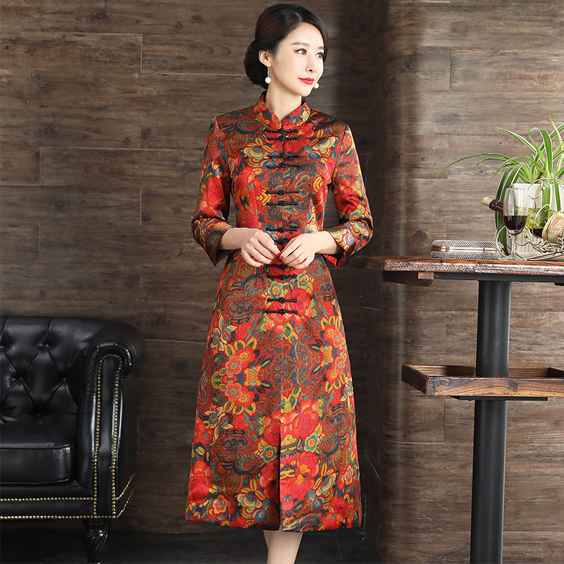 新发现:2个小时前才上的秋裙。比旗袍美，比真丝贵，简直美翻天