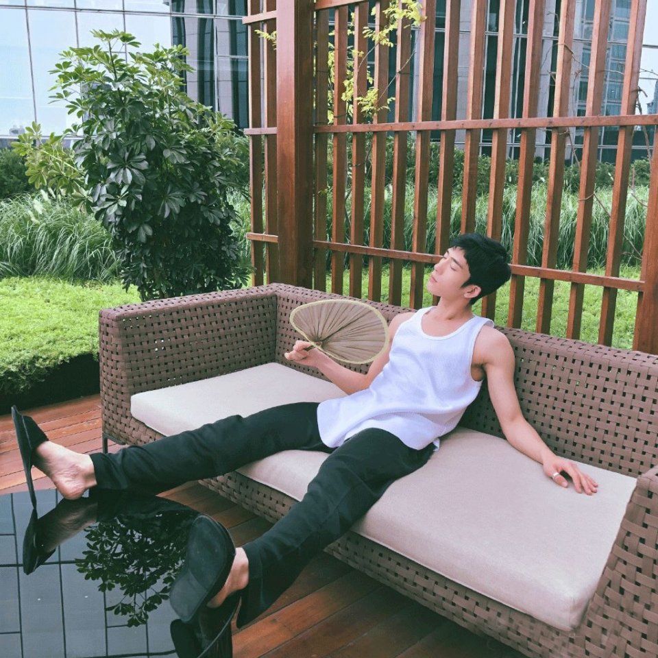 七夕攻略丨我们调查了近2000个人，原来七夕礼物该送这些!