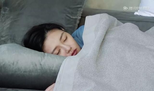 明星｜无滤镜无P图，高清相机下女明星们颜值你给打几分？