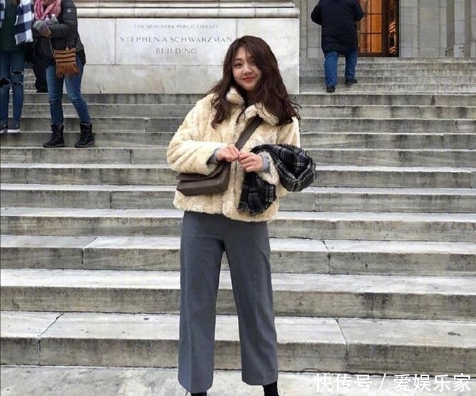 冬季@“棉袄”失宠了!今年冬季最火的是十一款外套,时髦保暖还减龄