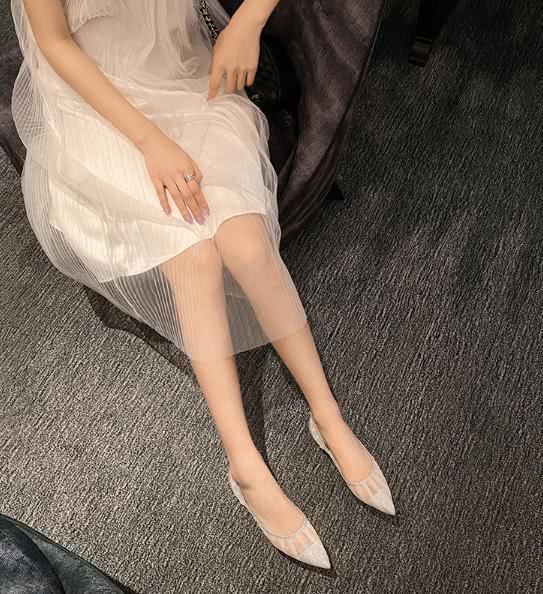  #凸显#轻盈又甜美，优雅而不闷脚，5款网纱高跟凉鞋凸显女性气质又吸睛