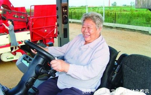  「小翠」女孩被印在老款1元纸币上，41年后才知道，纸币上的人是