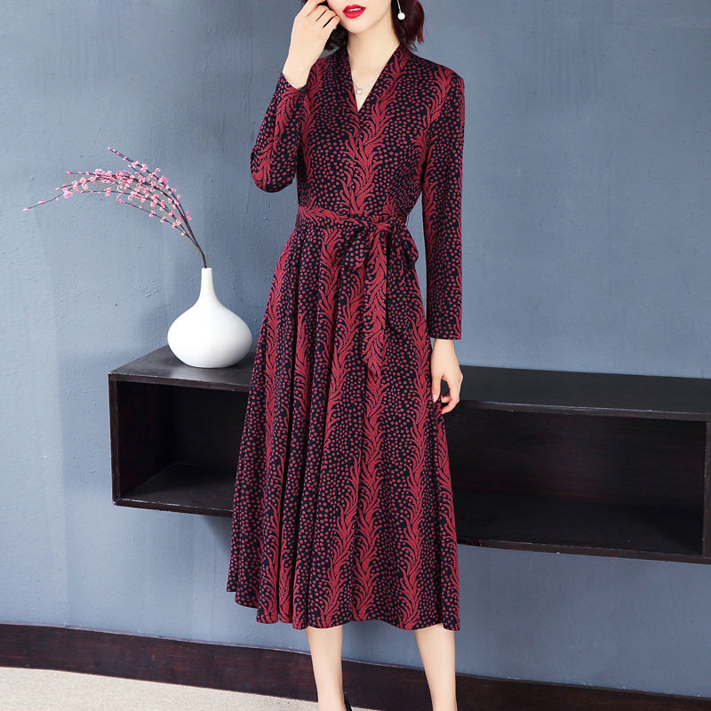 刚上新的“薄款”秋裙，洋气超迷人，特适合28-52岁女人穿