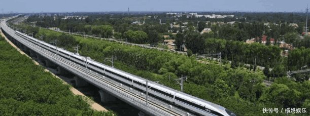 中国首条盈利高铁, 前两年亏损49亿, 最后一年出现反转盈利300亿