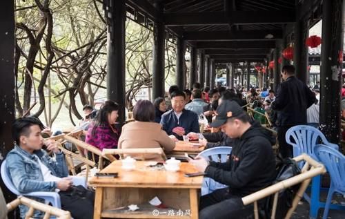 川菜@中国“最懒”的两座城市,人们喜爱享受生活,连动物都天天睡懒觉