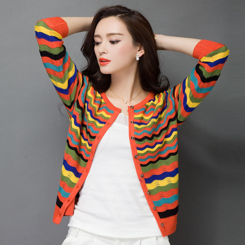 难怪，老婆把毛衣扔了，刚上新针织衫，搭配小脚裤，想不嫩都难啊