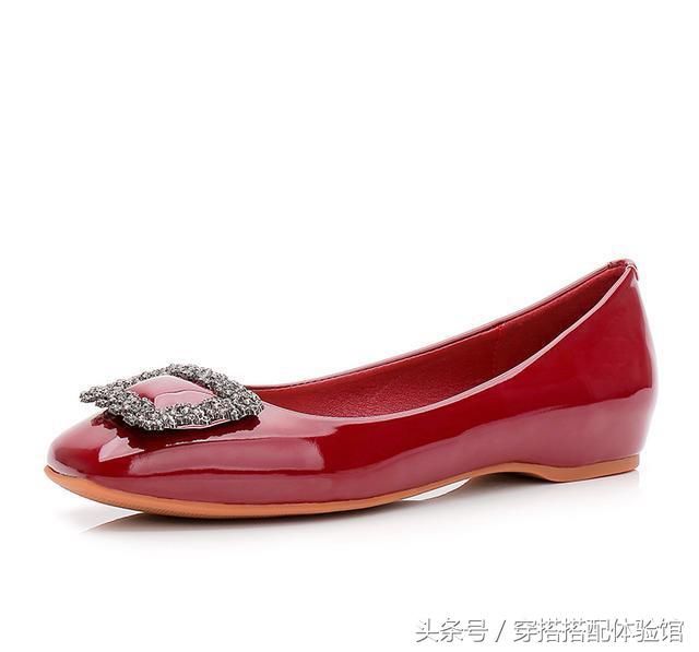 好消息!刚上新的女鞋，一炮而红，款款洋气减龄，怎么穿都漂亮