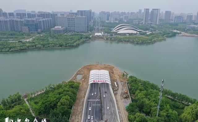  『隧道正式放行通车』合肥天鹅湖隧道正式开通首日车流量大【组图】