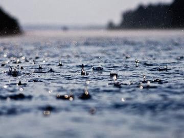 阴雨天就不防晒保湿?雨天偷懒护肤两大误区