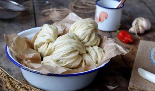  「花卷」怎么才能做出软绵的花卷，一招教会你，只要掌握这个技巧