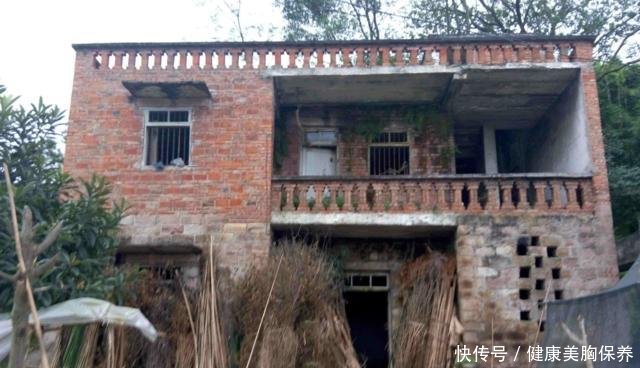 农村户口迁出后，留下的房屋和宅基地属于谁听听淳朴老农怎么说