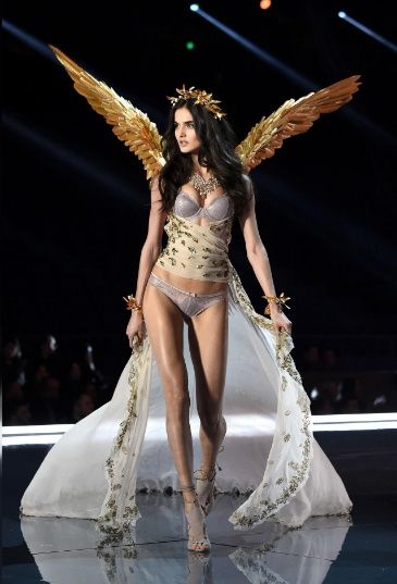 中国版“维多利亚的秘密”，看的维密超模都汗颜了，网友:高仿?