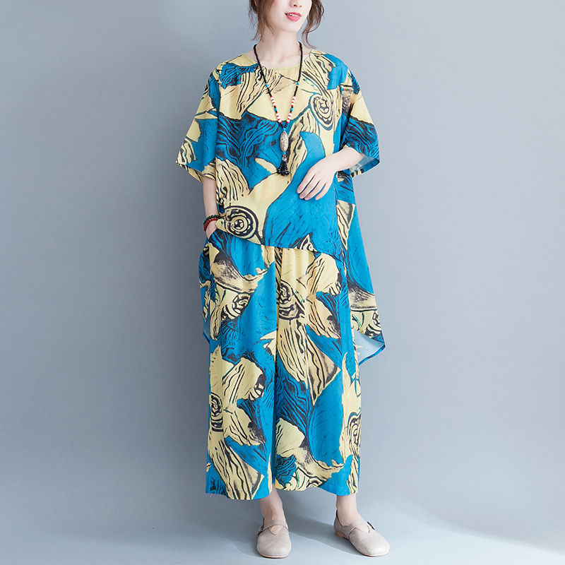 针织衫配打底裤太土了，今年就穿这裙子出门，白瘦美全有了