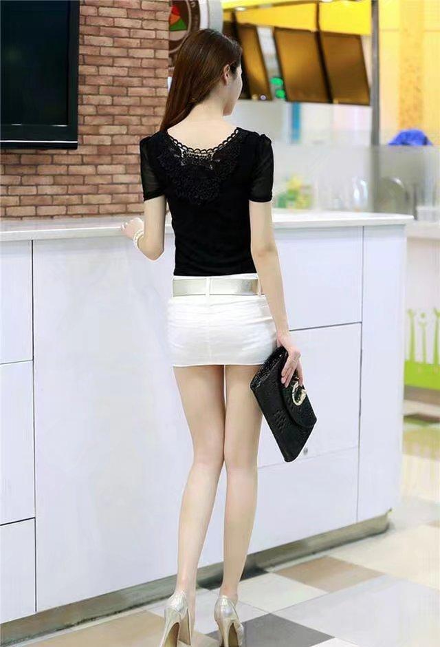 妩媚小女人紧身包臀裙，靓丽的容颜，完美的S型曲线让人羡慕