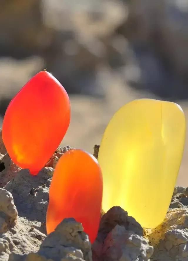 新疆17个捡宝石、玉石的地方 ！