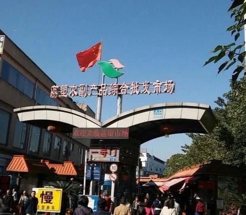  『穿越』广州人穿越大半座城市，只为汇聚到这里买菜，究竟是何种吸引？