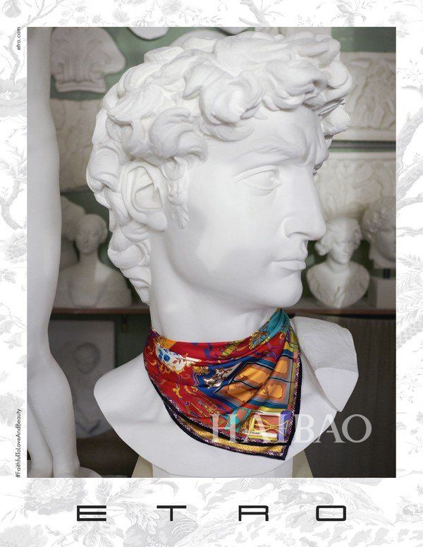 艾绰  2018秋冬系列广告大片，由中国超模奚梦瑶、纪凌尘领衔演绎