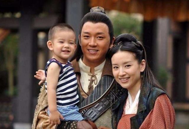  反目成仇■潘粤明鲜肉的一生，与董洁结婚4年反目成仇，现如今还没走出？